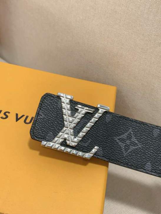 Picture of Louis Vuitton Belts _SKUfw199737196fw